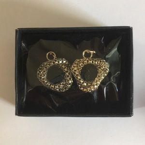 AVON Goldtone Snake Chain Earrings, pierced